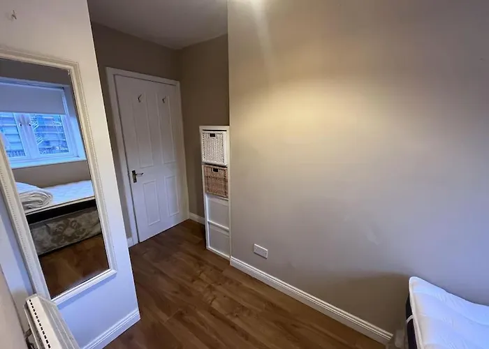 Riverside South 2 Bedroom Апартаменты